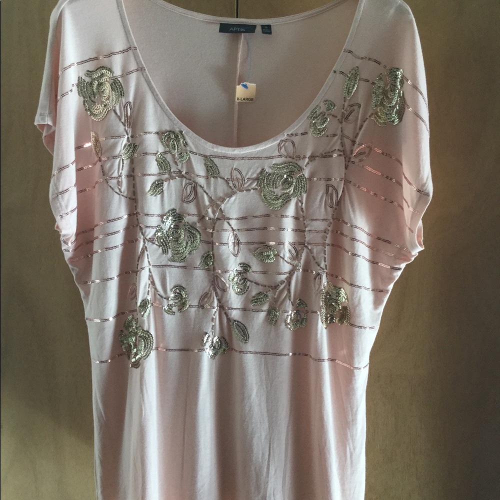 NWT Apt 9 XL Peach Tee Embellished